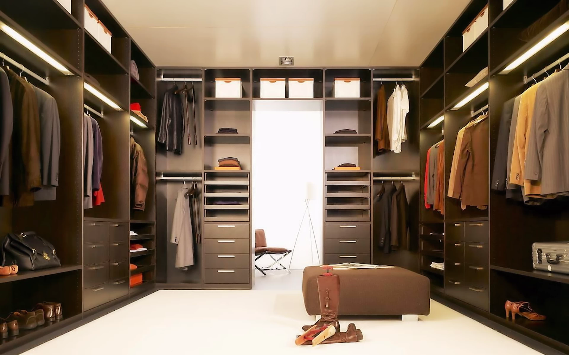 Costa Kitchens closet project: Architectural Espresso Walk-In Wardrobe System